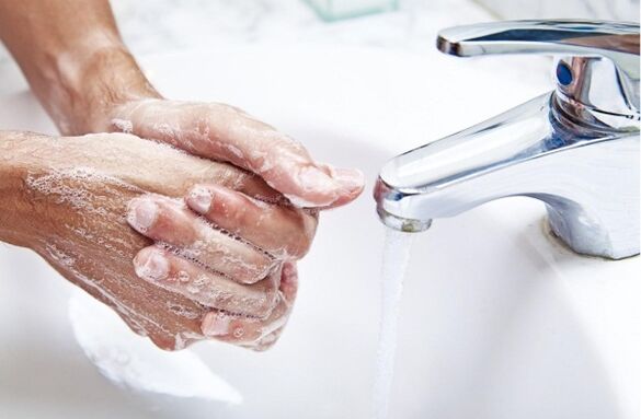 You should wash your hands before preparing gluten-free foods for your child. 